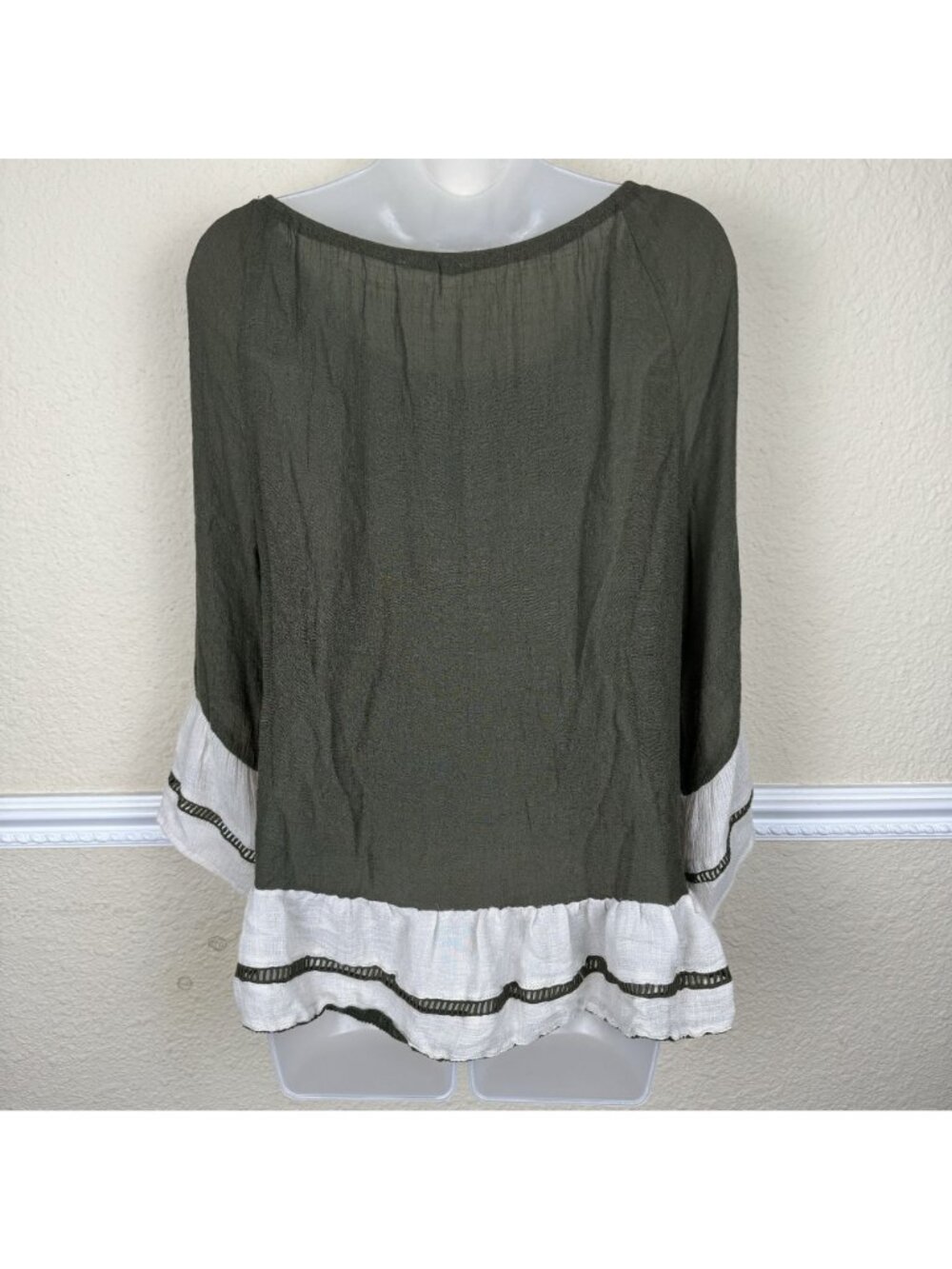 Entro Women Large Olive Green Peasant top Flowy Bell Sleeve Boho Chic - Picture 4 of 9
